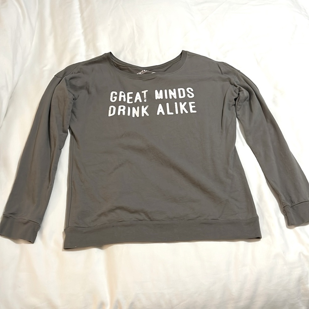 Buckle long sleeve graphic. Small.
